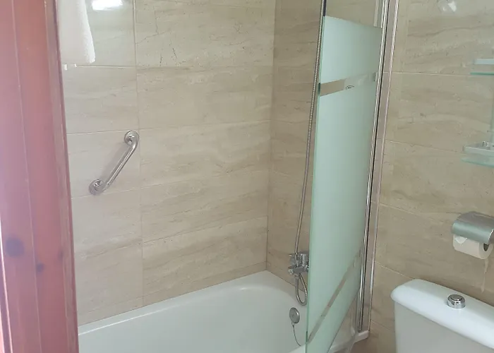 ホスタル バイア 2* カディス