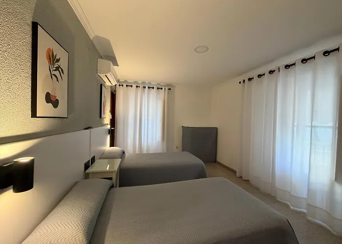 ゲストハウス ホスタル バイア 2*